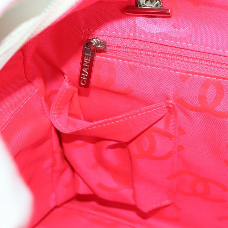 【日本直送】香奈兒 Cambon 系列絎縫手提包，白色銀色雙C標誌皮革，正品編號 YKZ964SAM-25