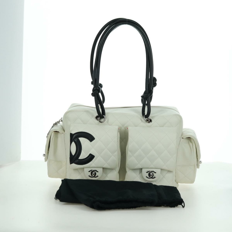 【日本直送】香奈兒 Cambon 系列絎縫手提包，白色銀色雙C標誌皮革，正品編號 YKZ964SAM-30