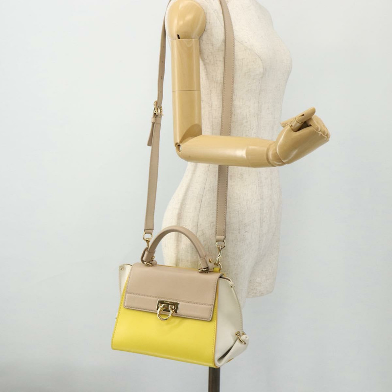 【日本直送】Salvatore Ferragamo Gancini 手提包 皮革 2way 黃金 Auth ka3925A-24