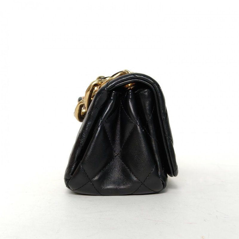 CHANEL 22A口蓋風琴包黑色羊皮晶片開金扣琺瑯粗鏈條手柄肩背包-3