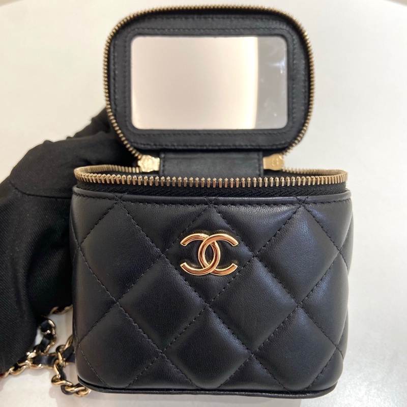 Chanel 香奈兒黑金牛皮化妝小盒子  芯片款 尺寸：10*7*9 附件：無。-5