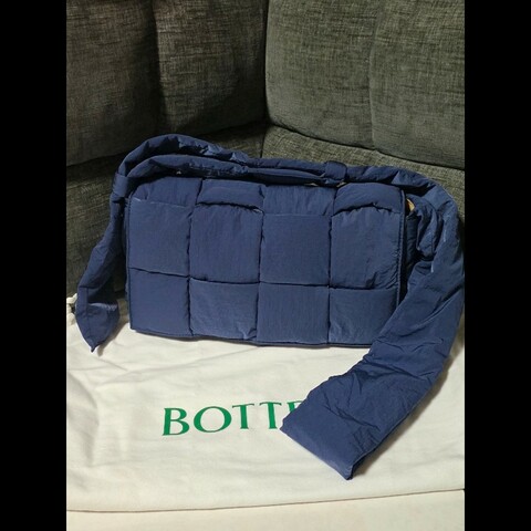 [全新]Bottega Veneta BV 尼龍 cassette 深藍色拼卡其色
