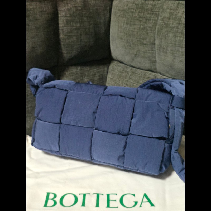 [全新]Bottega Veneta BV 尼龍 cassette 深藍色拼卡其色-2