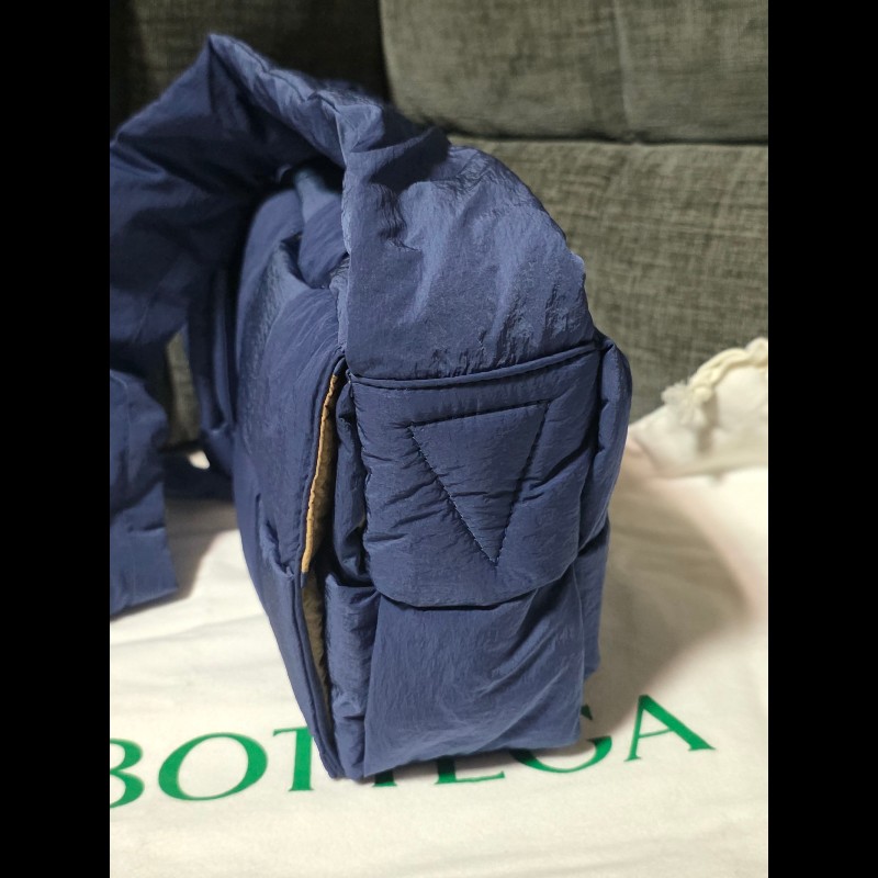 [全新]Bottega Veneta BV 尼龍 cassette 深藍色拼卡其色-3