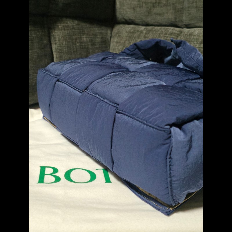 [全新]Bottega Veneta BV 尼龍 cassette 深藍色拼卡其色-4