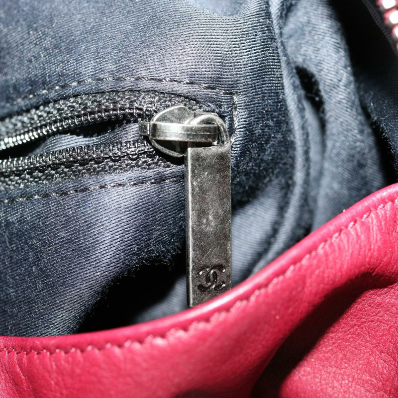 【日本直送】香奈兒 (CHANEL) 絎縫鏈條雙肩包，羊皮材質，波爾多紅 CC 標誌，貨號 30736SAV-22