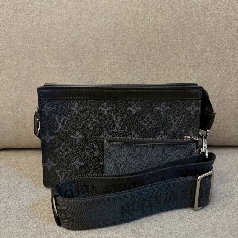 LV黑老花二合一側背包-1