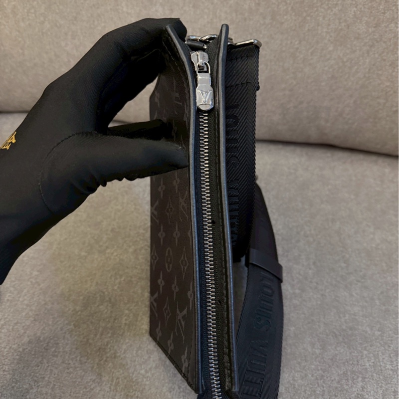 LV黑老花二合一側背包-2