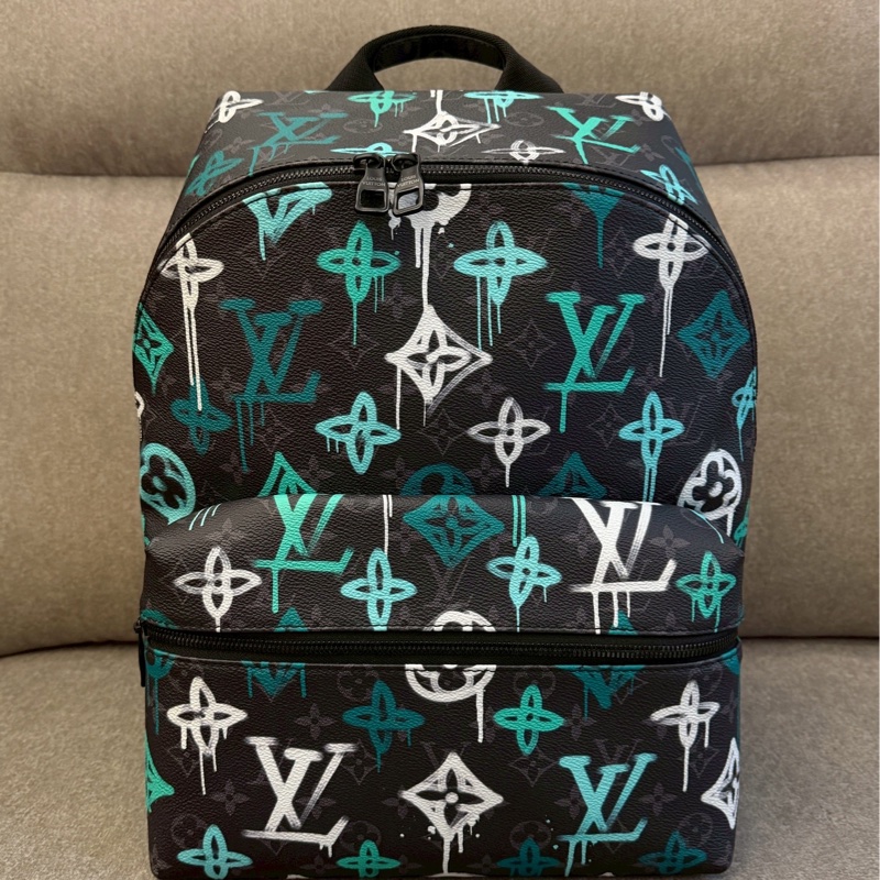 LV新款塗鴉黑色後背包-0