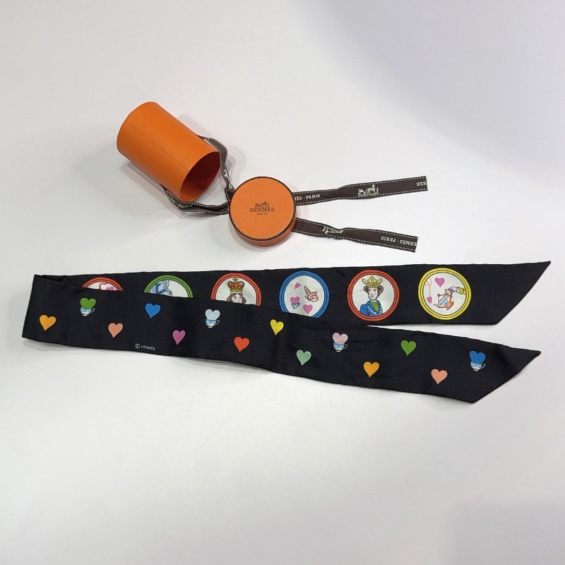 HERMES Tea Time愛心徽章絲巾-1