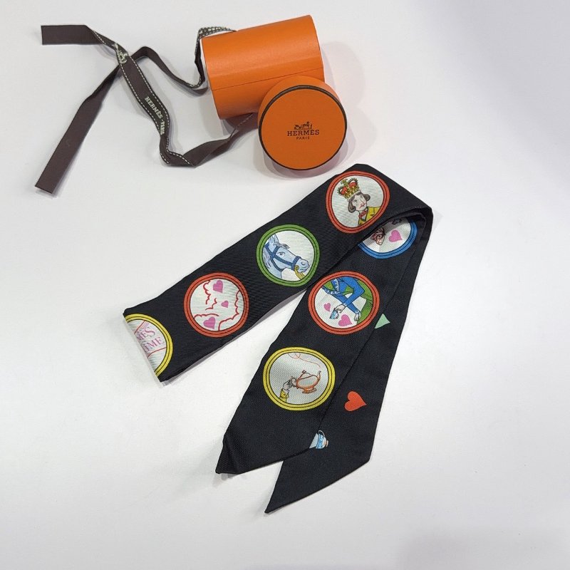 HERMES Tea Time愛心徽章絲巾-2