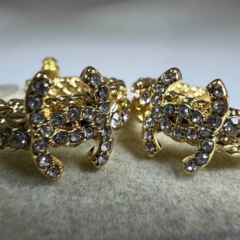 CHANEL  金水鑽C型耳環-3