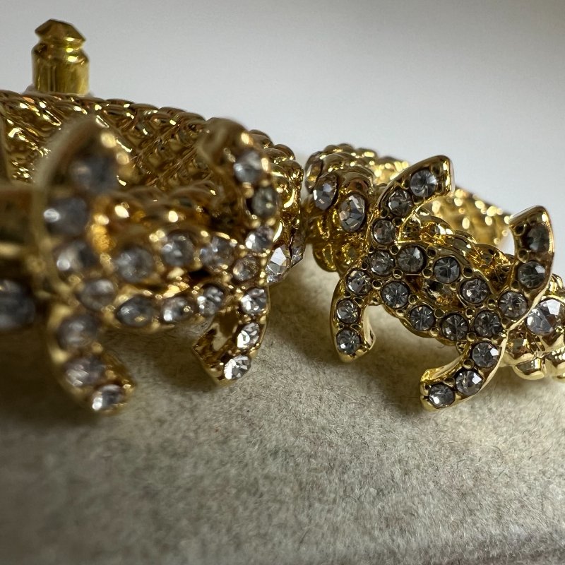 CHANEL  金水鑽C型耳環-4