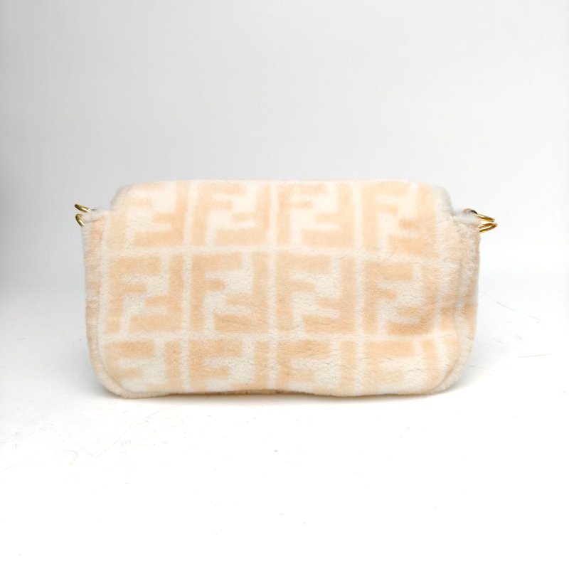 FENDI Baguette法棍包中號米白色毛絨金扣肩背包-2