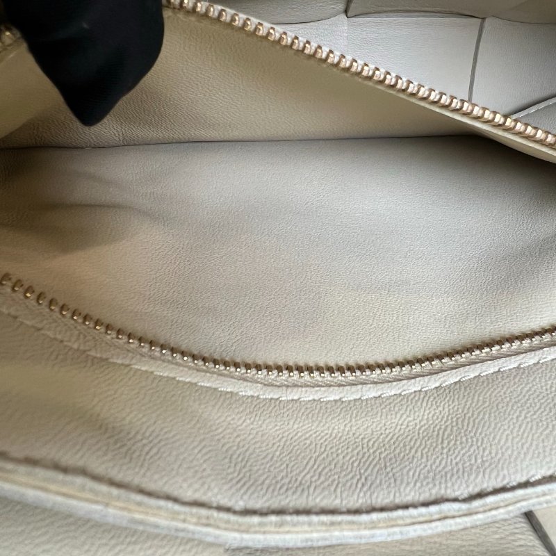 BV 鼠尾草綠CASSETTE包-7