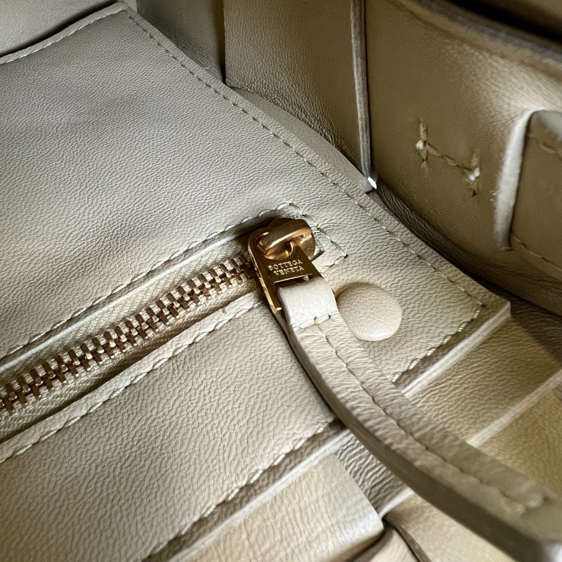 BV 鼠尾草綠CASSETTE包-8