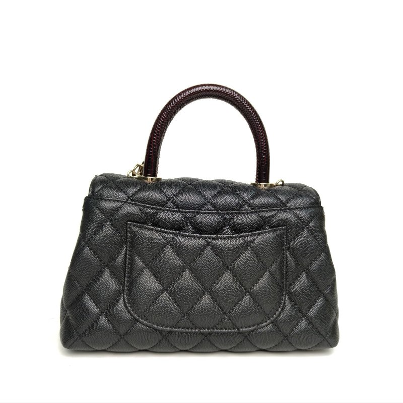 CHANEL CocoHandle小號黑色荔枝牛皮晶片金扣蜥蜴壓紋手柄肩背包-2