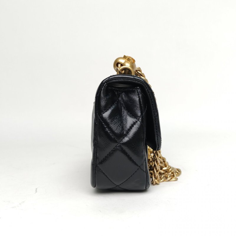 CHANEL 黑色羊皮晶片開金扣愛心金球肩帶25CCF口蓋包肩背包-3