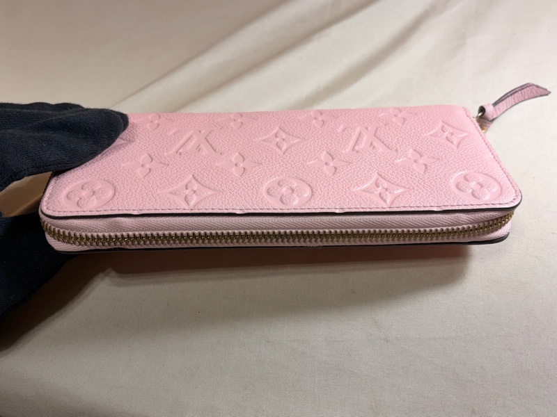 ✨近新閒置 LV 路易威登 Louis Vuitton 粉牛皮壓紋老花拉鏈8卡（二合一）窄版長夾-7