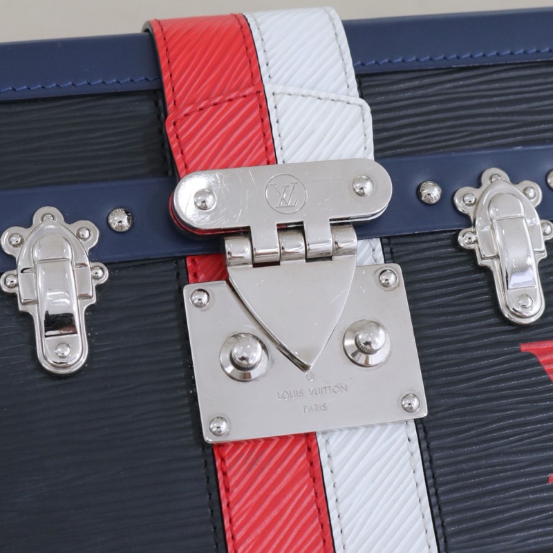 Louis VuittonPETITE MALLE限量版水波紋盒子包吃，男女同款 尺寸20*12*5，配件無-4