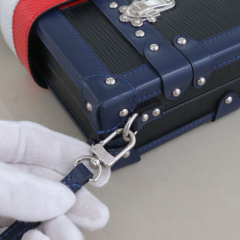 Louis VuittonPETITE MALLE限量版水波紋盒子包吃，男女同款 尺寸20*12*5，配件無-5