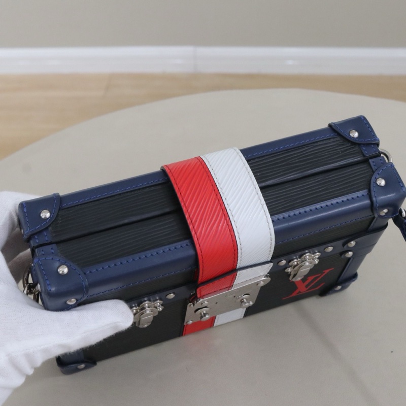 Louis VuittonPETITE MALLE限量版水波紋盒子包吃，男女同款 尺寸20*12*5，配件無-6