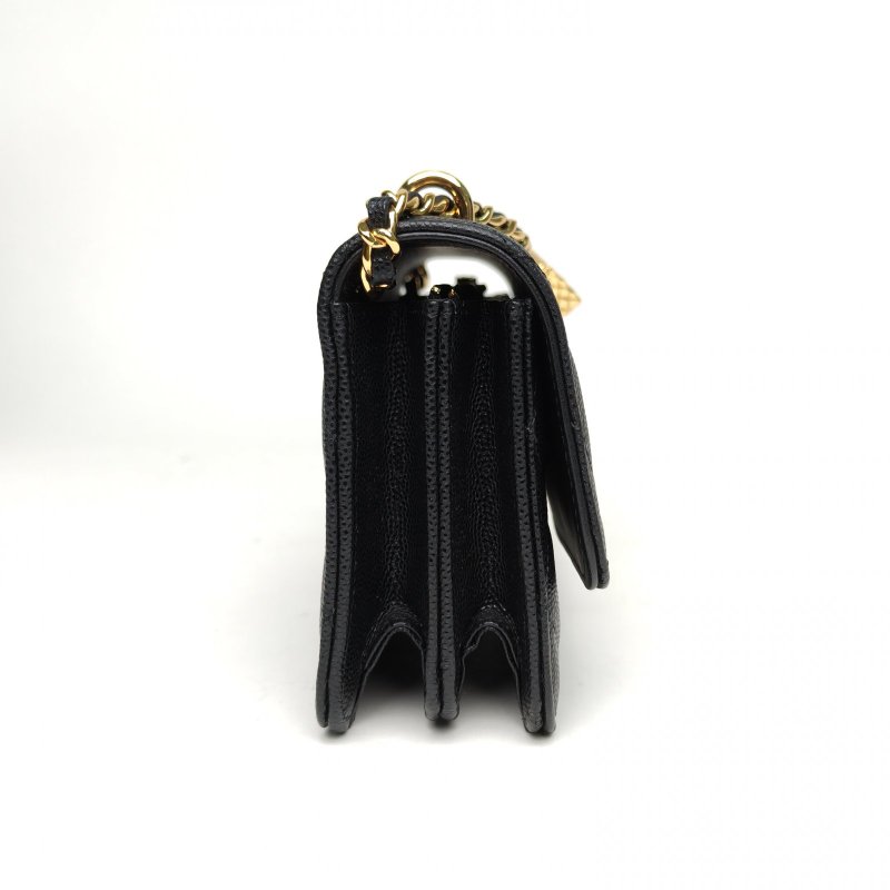 CHANEL 23S口蓋風琴包黑色荔枝牛皮金扣包包掛飾皮穿鏈肩背包-3