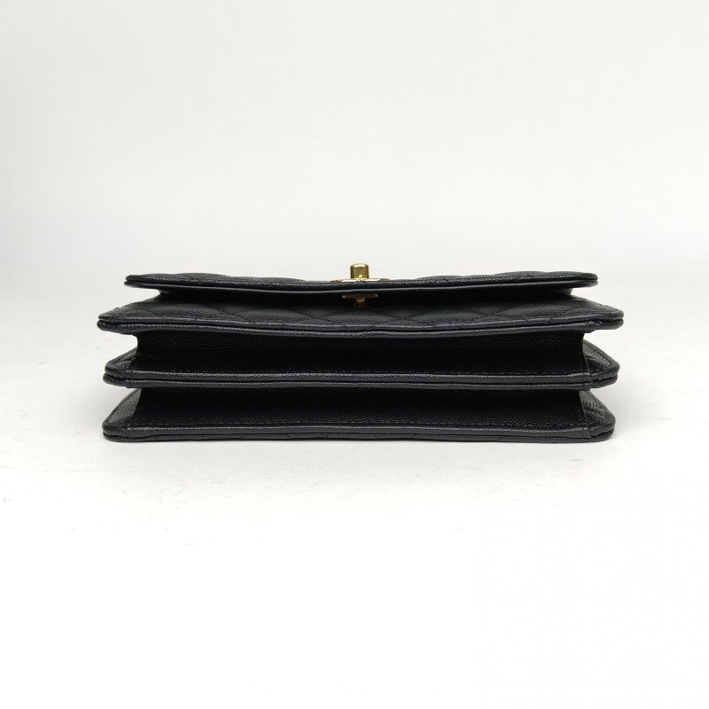 CHANEL 23S口蓋風琴包黑色荔枝牛皮金扣包包掛飾皮穿鏈肩背包-4