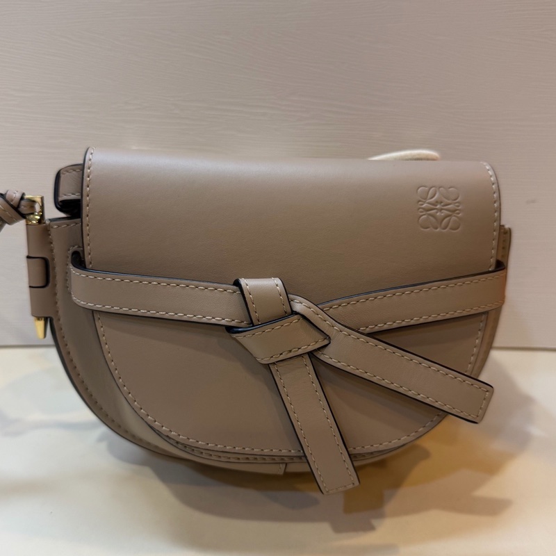 LOEWE羅意威  22年奶茶色 Gate Dual蝴蝶結馬鞍包 底20cm-0