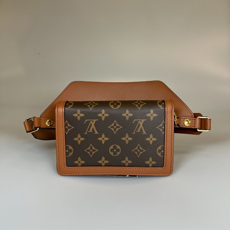 LV M44586/ 晶片款 達芙妮 dauphine老花腰包-1