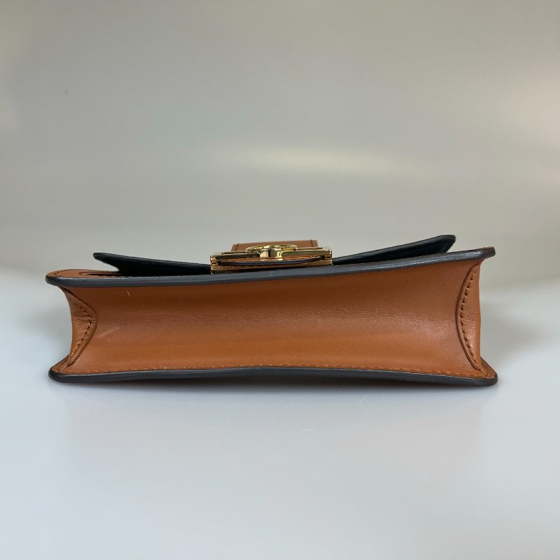 LV M44586/ 晶片款 達芙妮 dauphine老花腰包-4