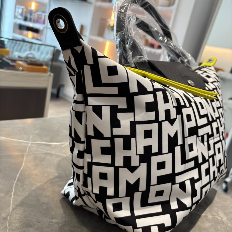 【🖤🤍全新品】LONGCHAMP Le Pliage LGP滿版字母兩用水餃包-5