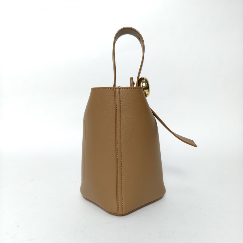 LOEWE PebbleBucketmini16水桶包棕色牛皮金扣肩背包-1