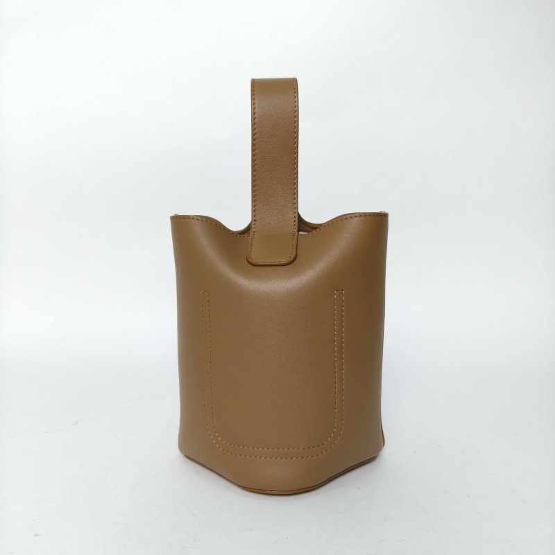 LOEWE PebbleBucketmini16水桶包棕色牛皮金扣肩背包-2