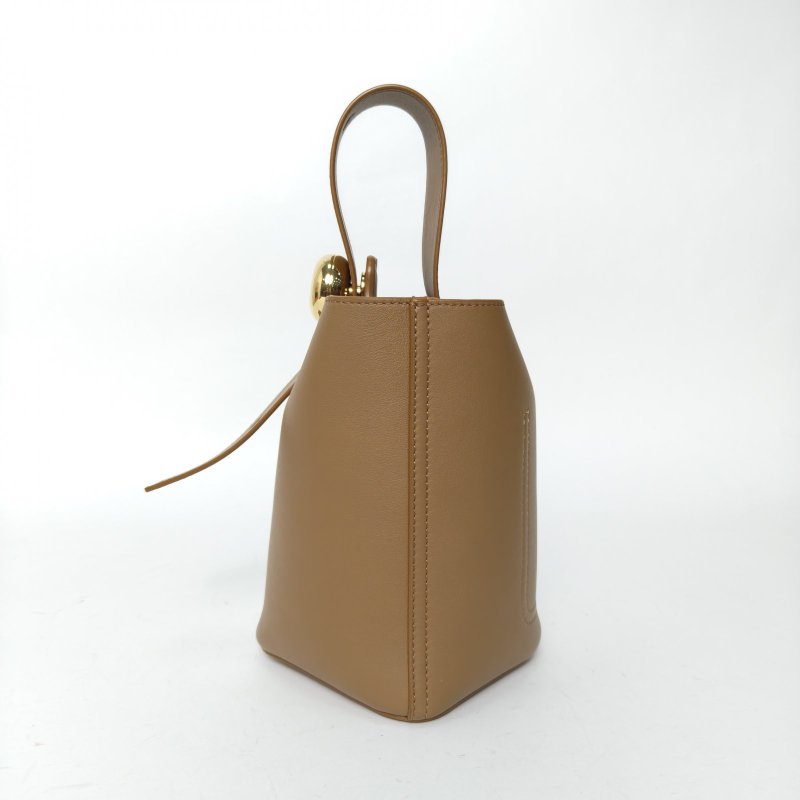 LOEWE PebbleBucketmini16水桶包棕色牛皮金扣肩背包-3