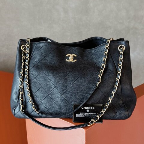 香奈兒/Chanel 黑金牛皮托特包