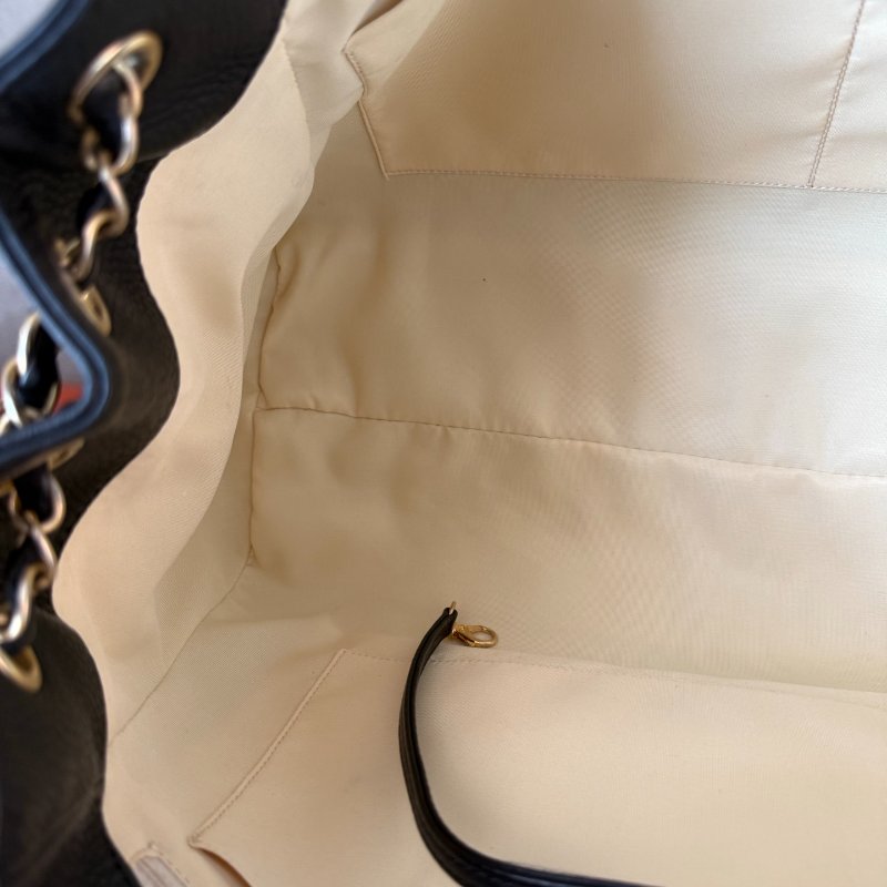 香奈兒/Chanel 黑金牛皮托特包-12