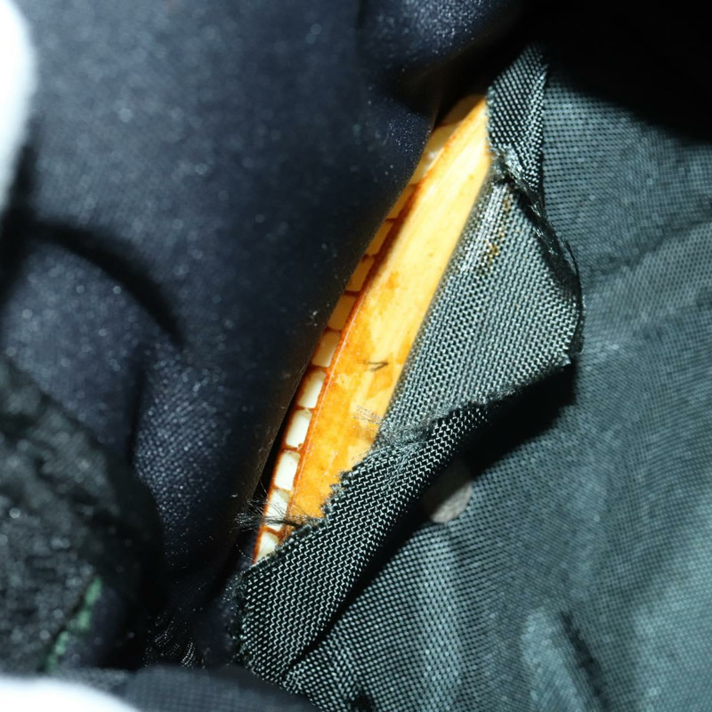 【日本直送】路易威登 Taiga 便攜式 Cinque Cintre 服裝套 M30704 LV 正品 bs33544-10