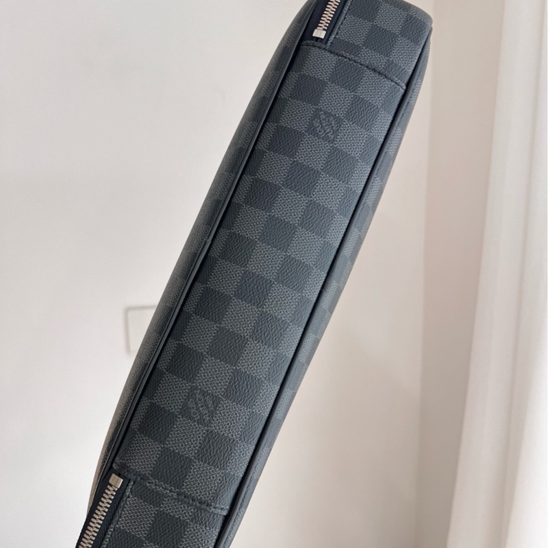 99新 Louis Vuitton 路易威登 黑棋盤格 公文包 電腦包 尺寸38*31。-3