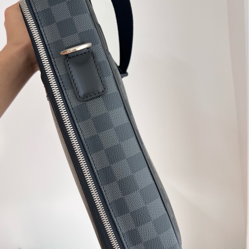 99新 Louis Vuitton 路易威登 黑棋盤格 公文包 電腦包 尺寸38*31。-8