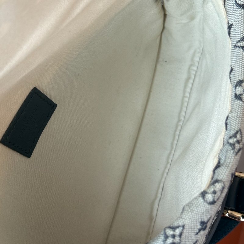 路易威登/Louis Vuitton 藍黑老花帆佈腋下包-9