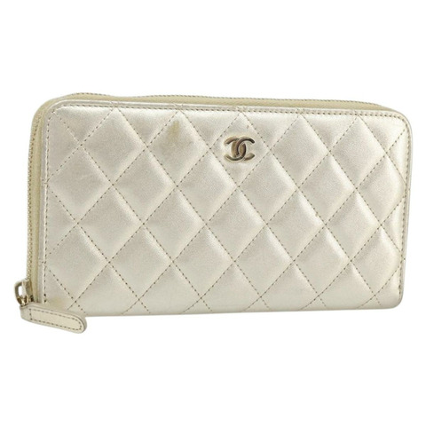 香奈兒 (CHANEL) 絎縫長款錢包，羊皮材質，金色 CC 標誌 LNZ571V