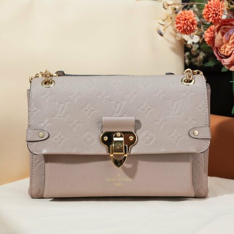 路易威登/Louis Vuitton Vavin PM 壓紋牛皮鏈條包