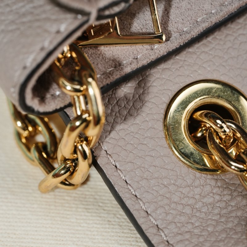 路易威登/Louis Vuitton Vavin PM 壓紋牛皮鏈條包-16