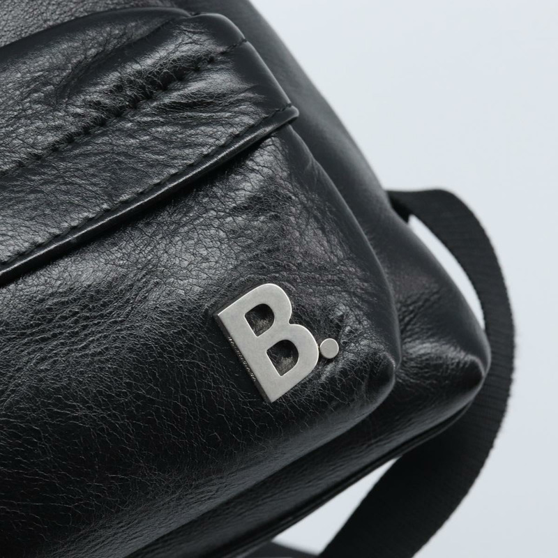 【日本直送】BALENCIAGA 黑色銀色皮革雙肩包 580026 正品 174080A-18