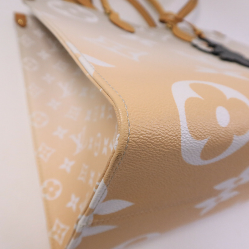 LOUIS VUITTON Monogram Giant On The Go GM手挽肩背兩用袋-10