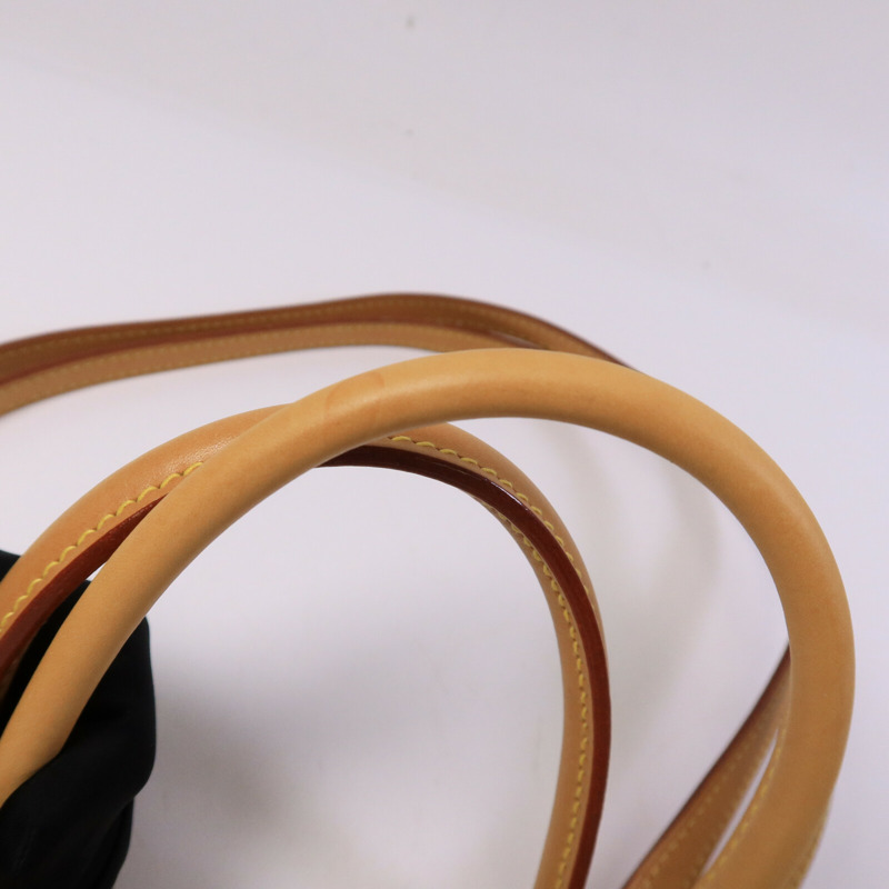 LOUIS VUITTON Monogram Giant On The Go GM手挽肩背兩用袋-16