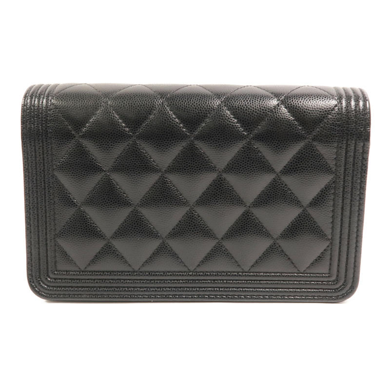 CHANEL 牛皮皮革Boy Wallet On Chain鏈帶肩背袋-1