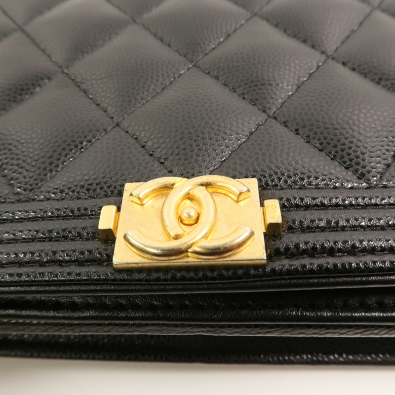 CHANEL 牛皮皮革Boy Wallet On Chain鏈帶肩背袋-9