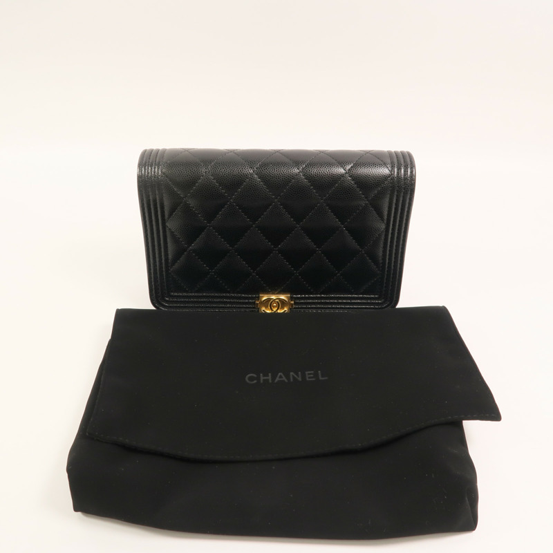 CHANEL 牛皮皮革Boy Wallet On Chain鏈帶肩背袋-10